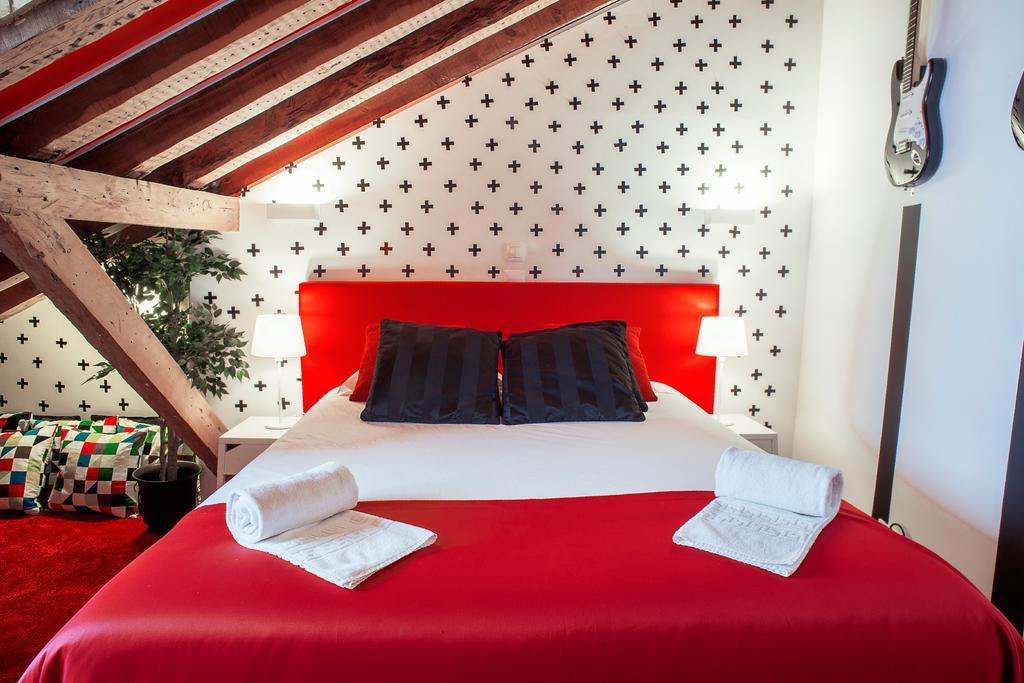 No Limit Bairro Alto Hostel Lisbon Bagian luar foto