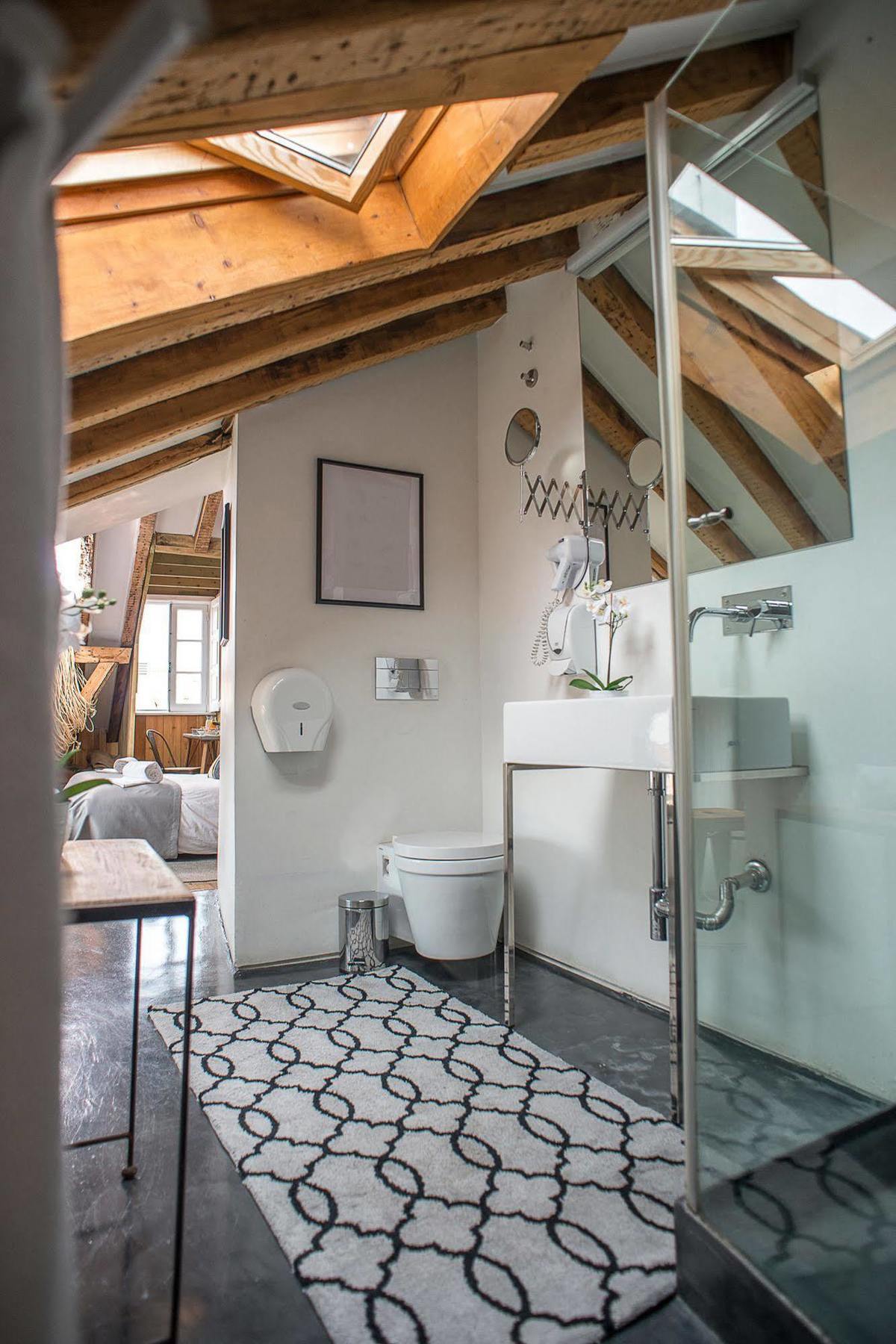 No Limit Bairro Alto Hostel Lisbon Bagian luar foto
