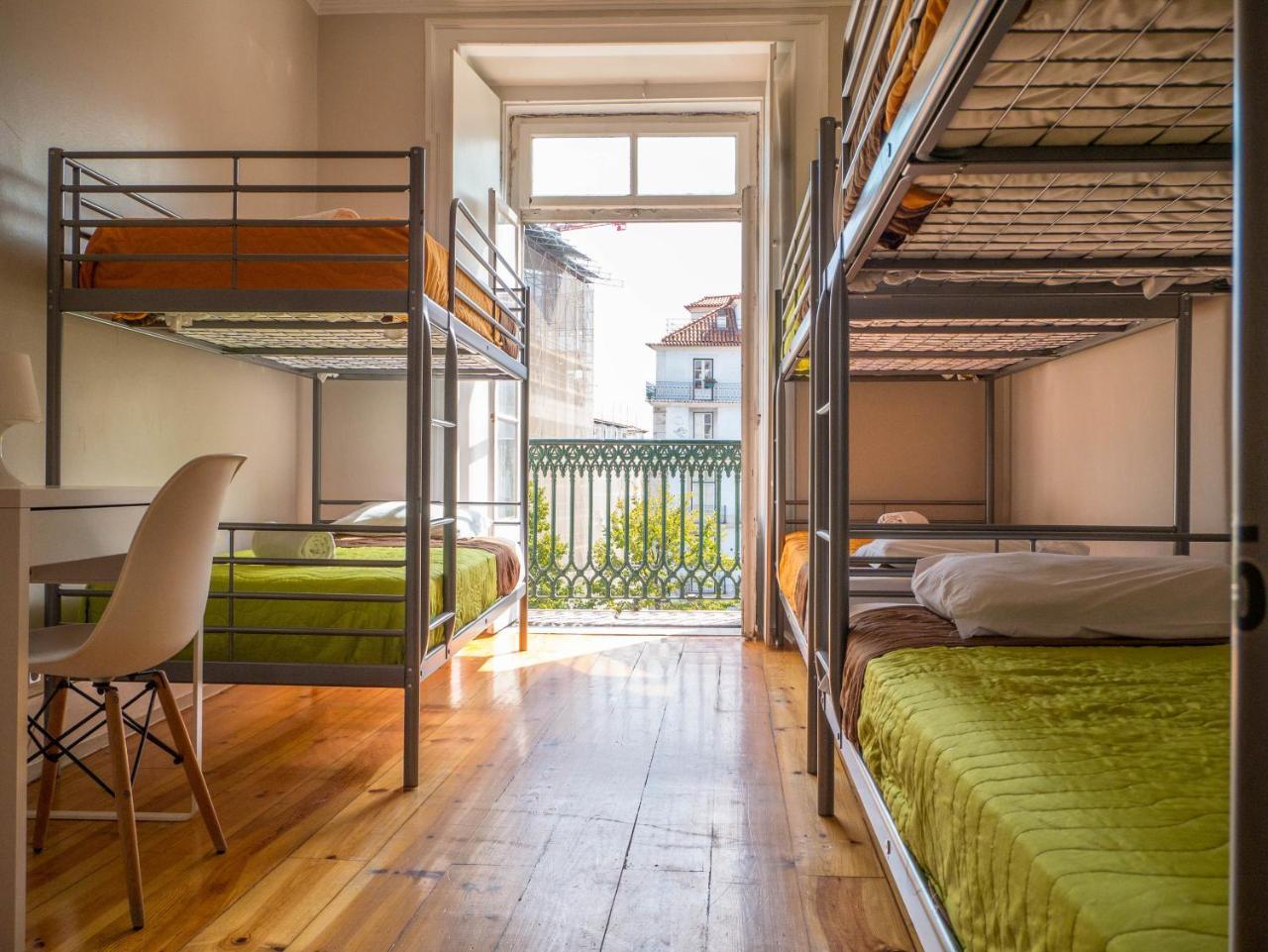 No Limit Bairro Alto Hostel Lisbon Bagian luar foto