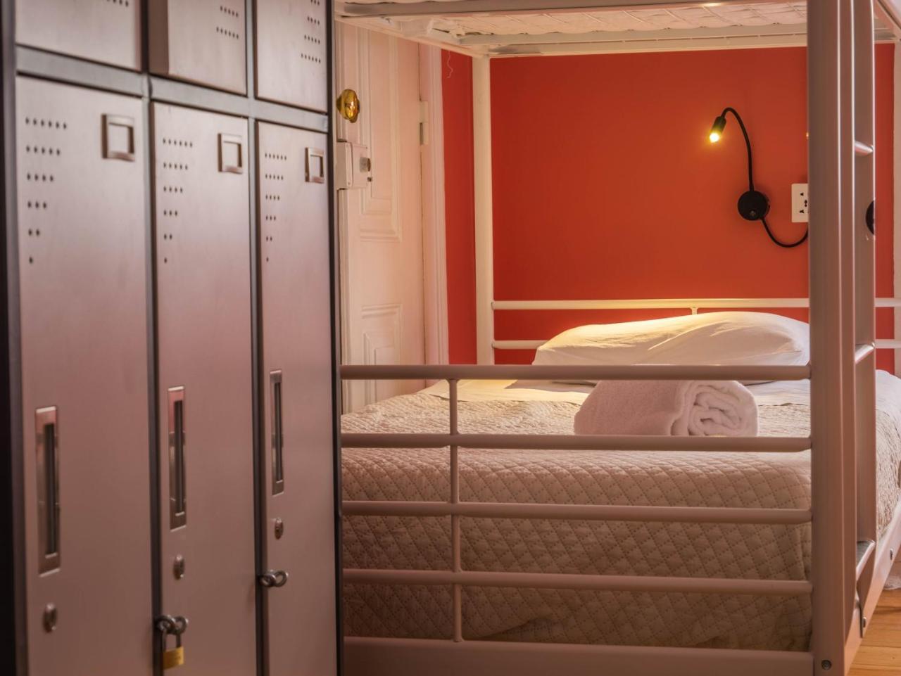 No Limit Bairro Alto Hostel Lisbon Bagian luar foto